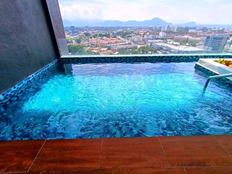 The Horizon Ipoh Dual L13A By Grab A Stay Bagian luar foto